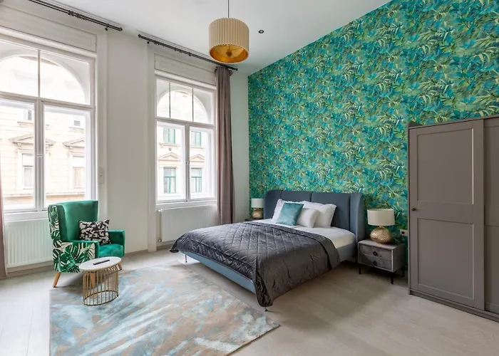 Lh Gallery Apartments