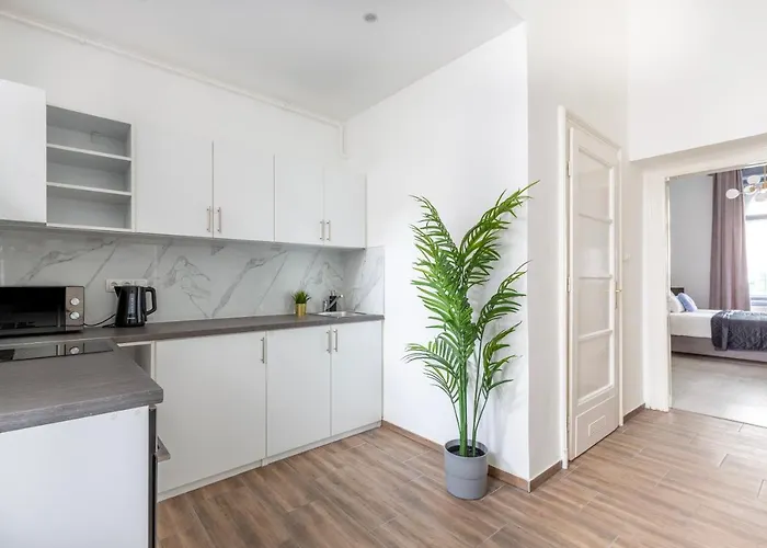 Lh Gallery Apartments