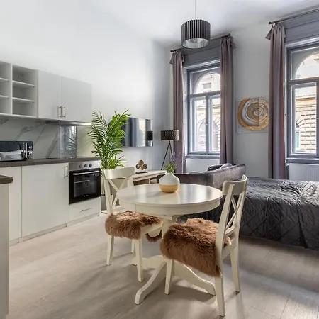 בודפשט Lh Gallery Apartments מראה חיצוני תמונה