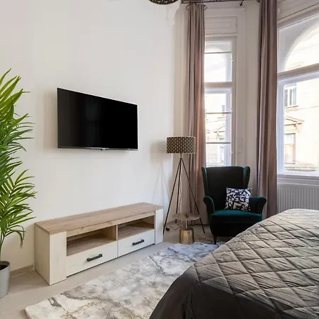 בודפשט Lh Gallery Apartments מראה חיצוני תמונה