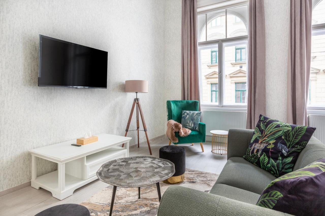 Apartmán Lh Gallery *
